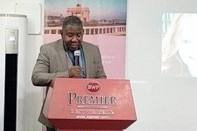 Mr. Edmond Moukala, UNESCO representative in Ghana, welcomes the participants to the roundtable in Accra.