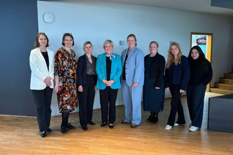 The Icelandic delegation at the meeting, the GRÓ team and the President of Iceland, Halla Tómasdóttir